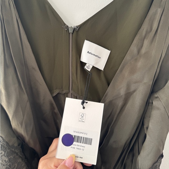 REFORMATION NWT Stasia Dress in Pine Tree - Picture 7 of 9